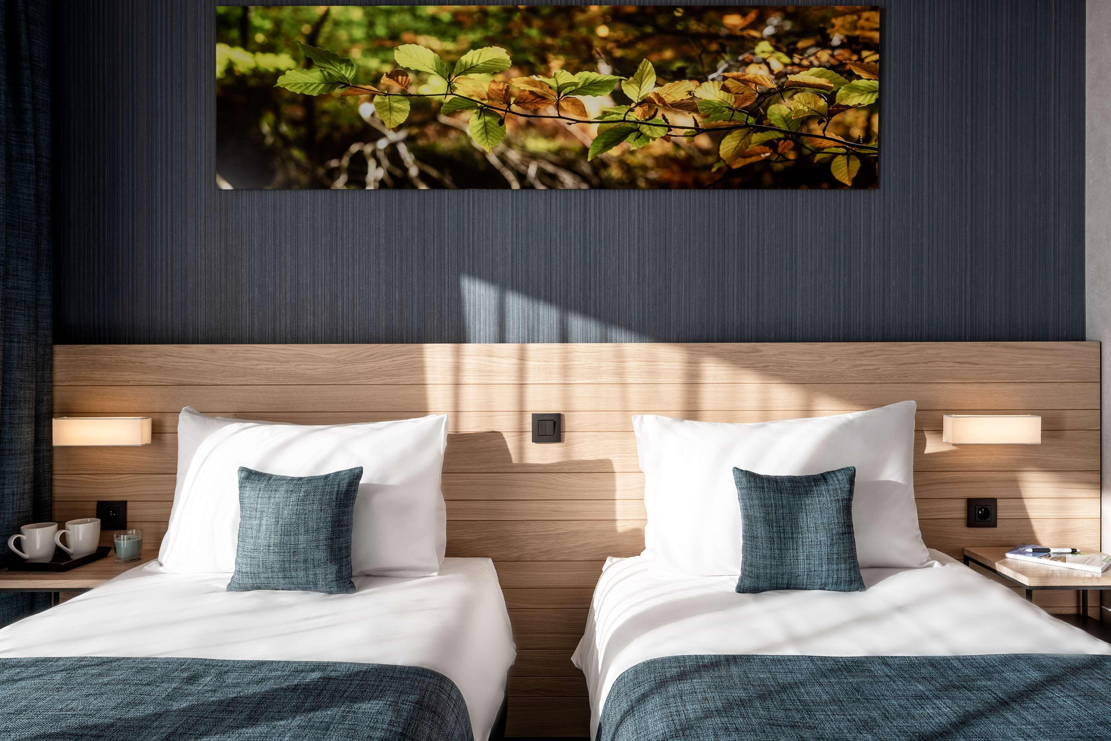 Golden Lakes Hotel Boussu-lez-Walcourt Bagian luar foto