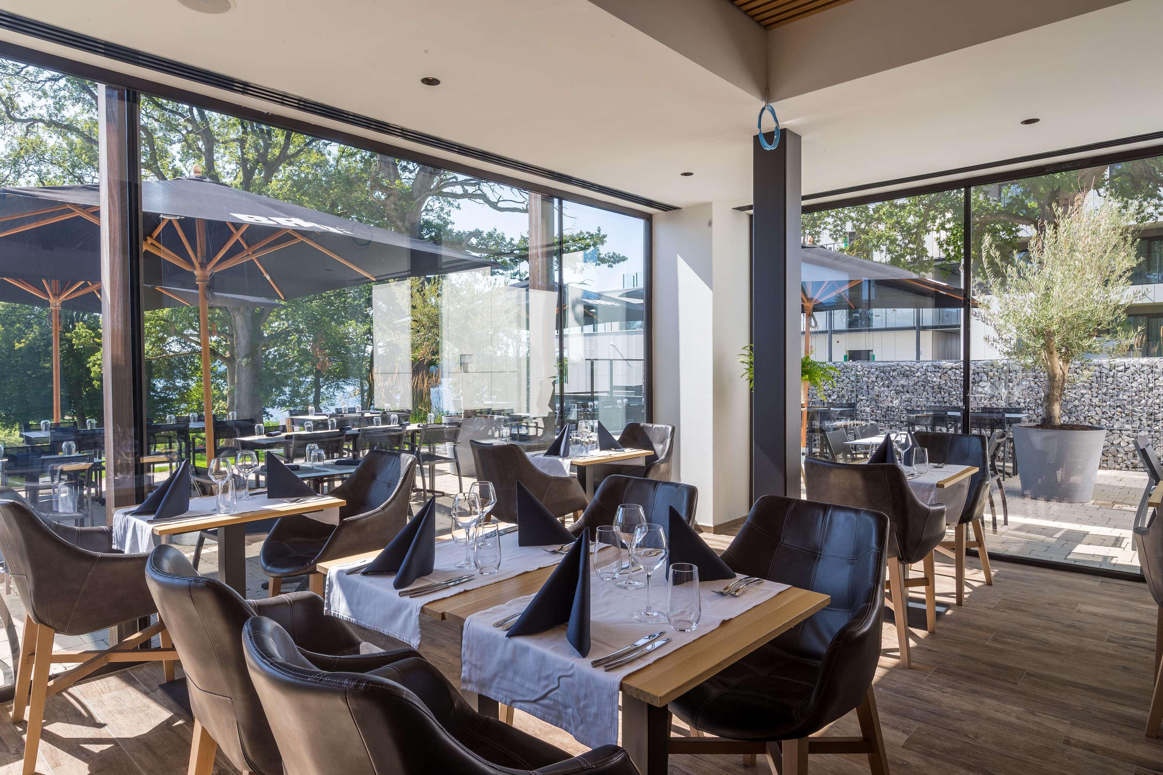 Golden Lakes Hotel Boussu-lez-Walcourt Bagian luar foto