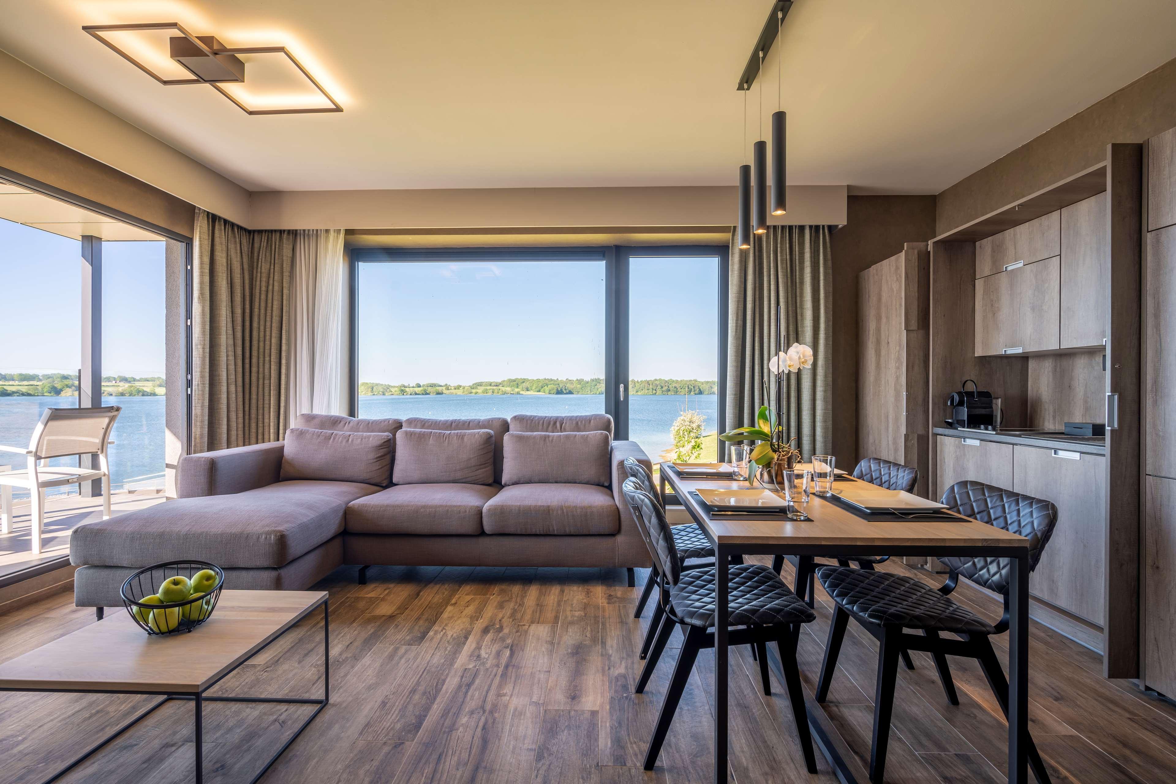 Golden Lakes Hotel Boussu-lez-Walcourt Bagian luar foto