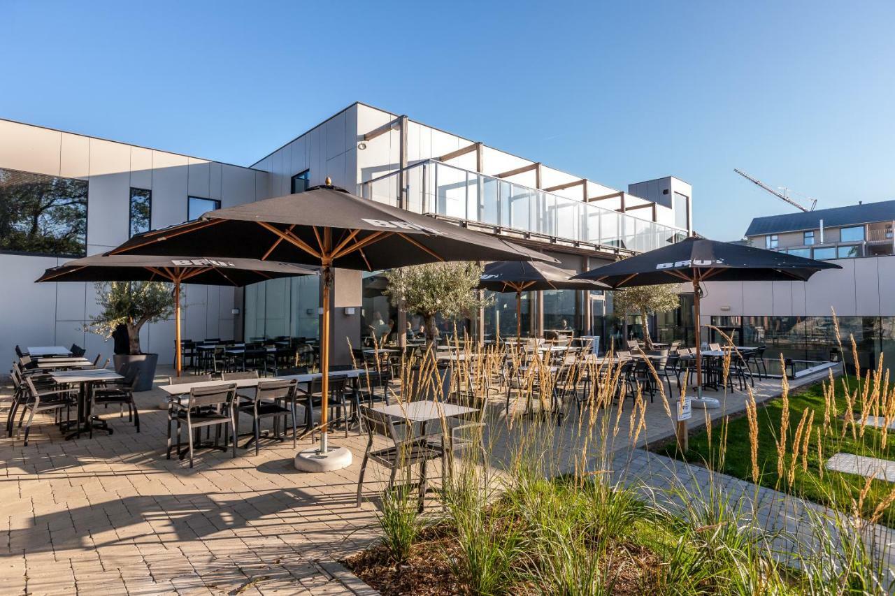 Golden Lakes Hotel Boussu-lez-Walcourt Bagian luar foto