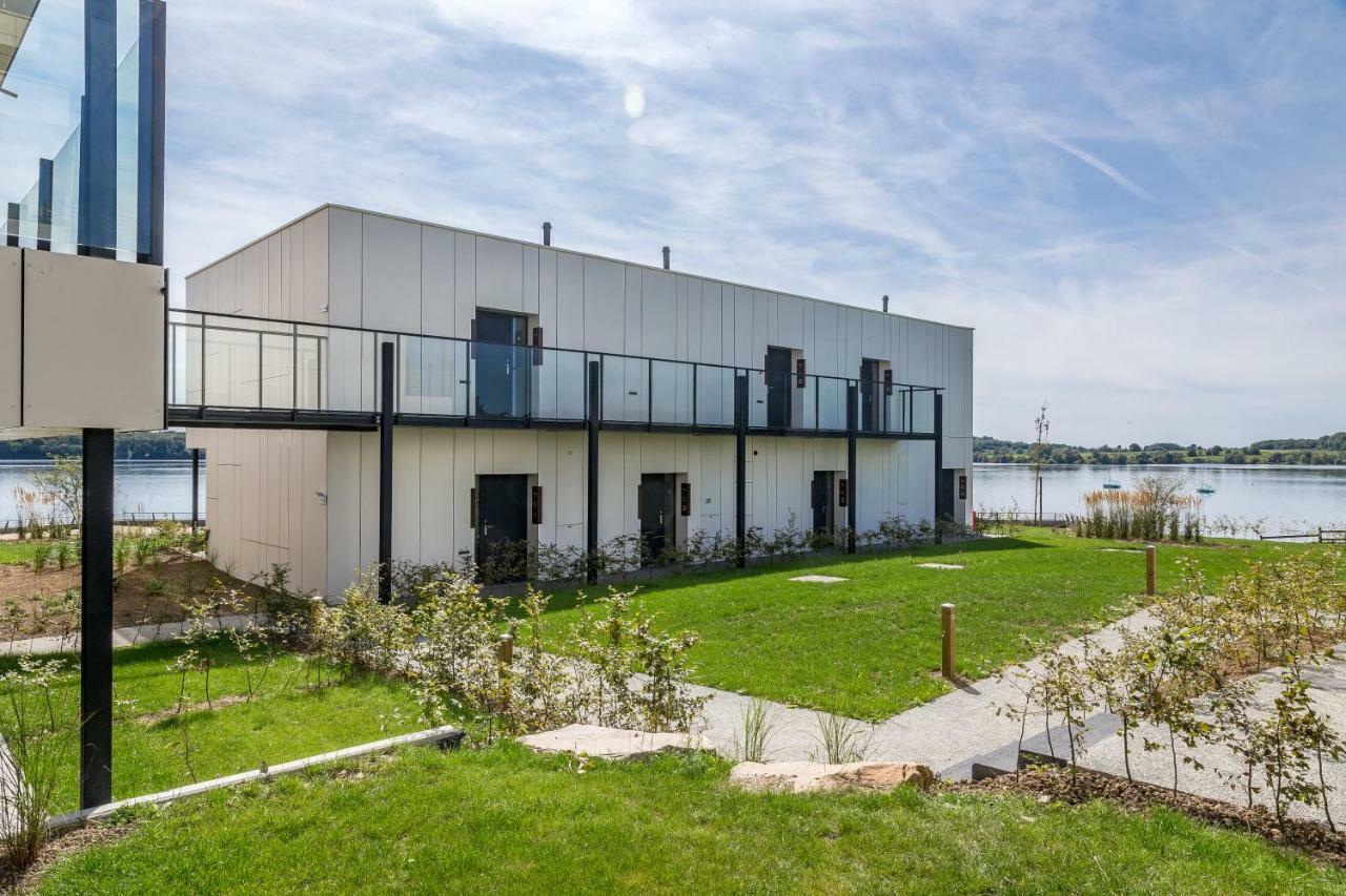 Golden Lakes Hotel Boussu-lez-Walcourt Bagian luar foto